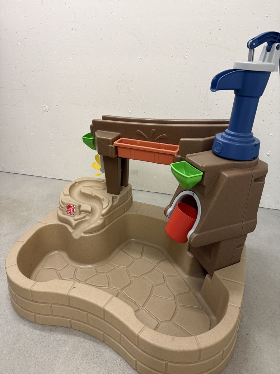 Spielzeuge: Wasserspielzeug mit Pumpe – Gebraucht aus Tann von patrick_13g 2
