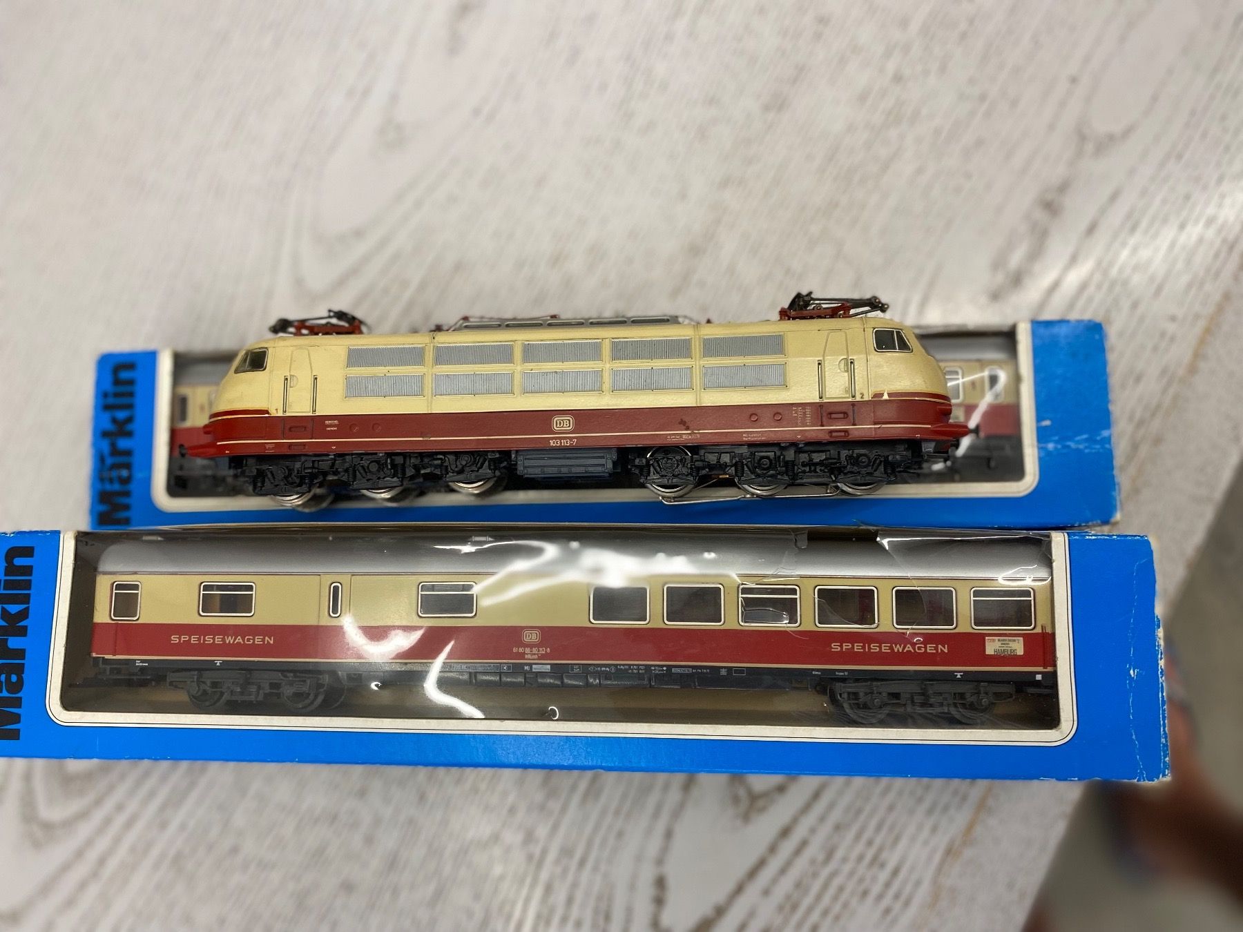 Märklin Modelleisenbahnen: Märklin 3357 DB BR 103 TEE Zug – Gebraucht aus Lupsingen von New-Haven 7