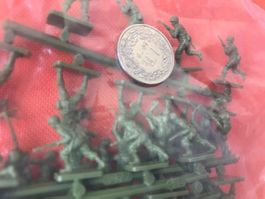 1/72 Airfix US Marines. Ohne Box aber immer am Anguss
