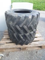 2 pneus de tracteur