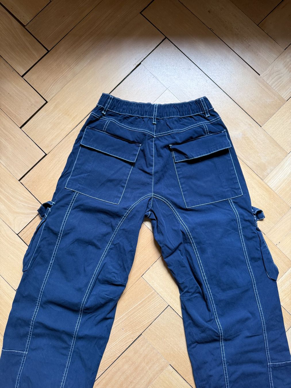 Zara Pantaloni: ZARA - Cargohose dunkelblau 34 – Usato da Zürich venduto da Diazaio 2