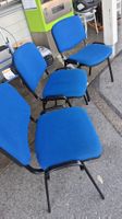 Stapelstühle blau mit schwarzem Gestell 3 Stück gebraucht