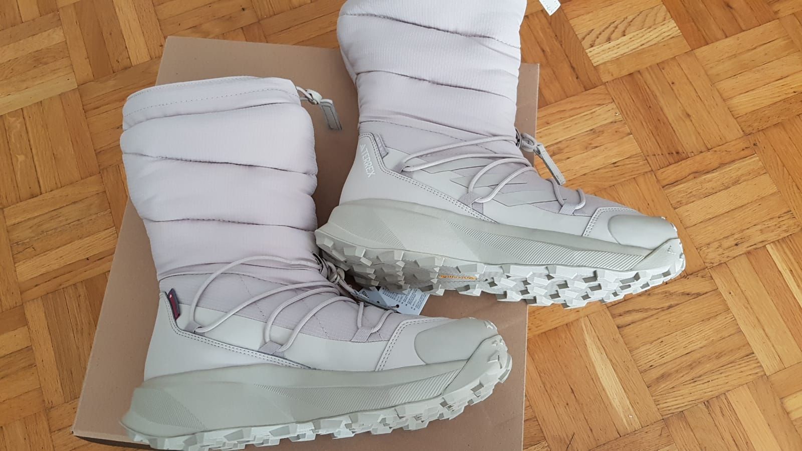 Adidas Scarpe da donna: Adidas TERREX Winter Boot Gr.38,5. – Nuovo e nell'imballaggio originale da Zürich venduto da ata_c8nh 8