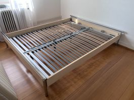 ABHOLUNG IN RIEHEN: Bico Bett Starlet