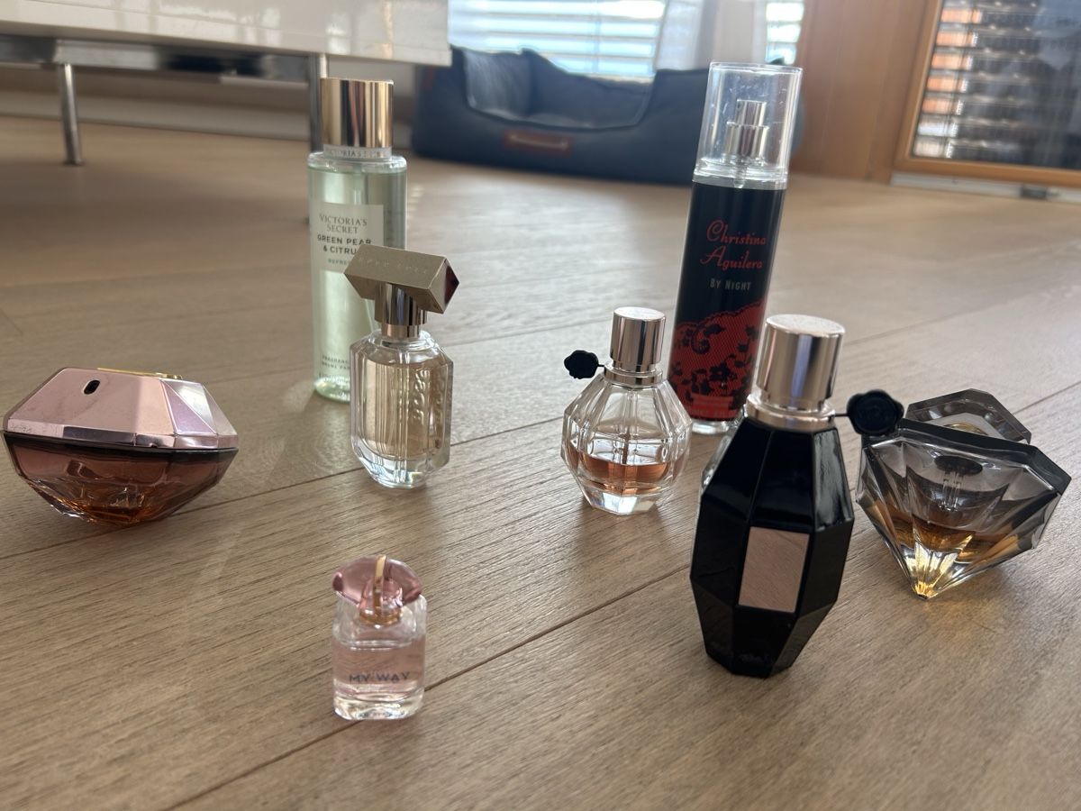 Profumi & Eau de Toilette: Div. Damendüfte einzeln oder alles kein Hugo Boss – Usato da Trin venduto da lovelybubble