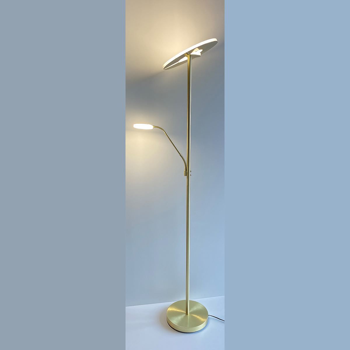 Lampade: LED Stehleuchte, Messing, Dimmbar – Nuovo (secondo la descrizione) da Kreuzlingen venduto da Smart-Light 6