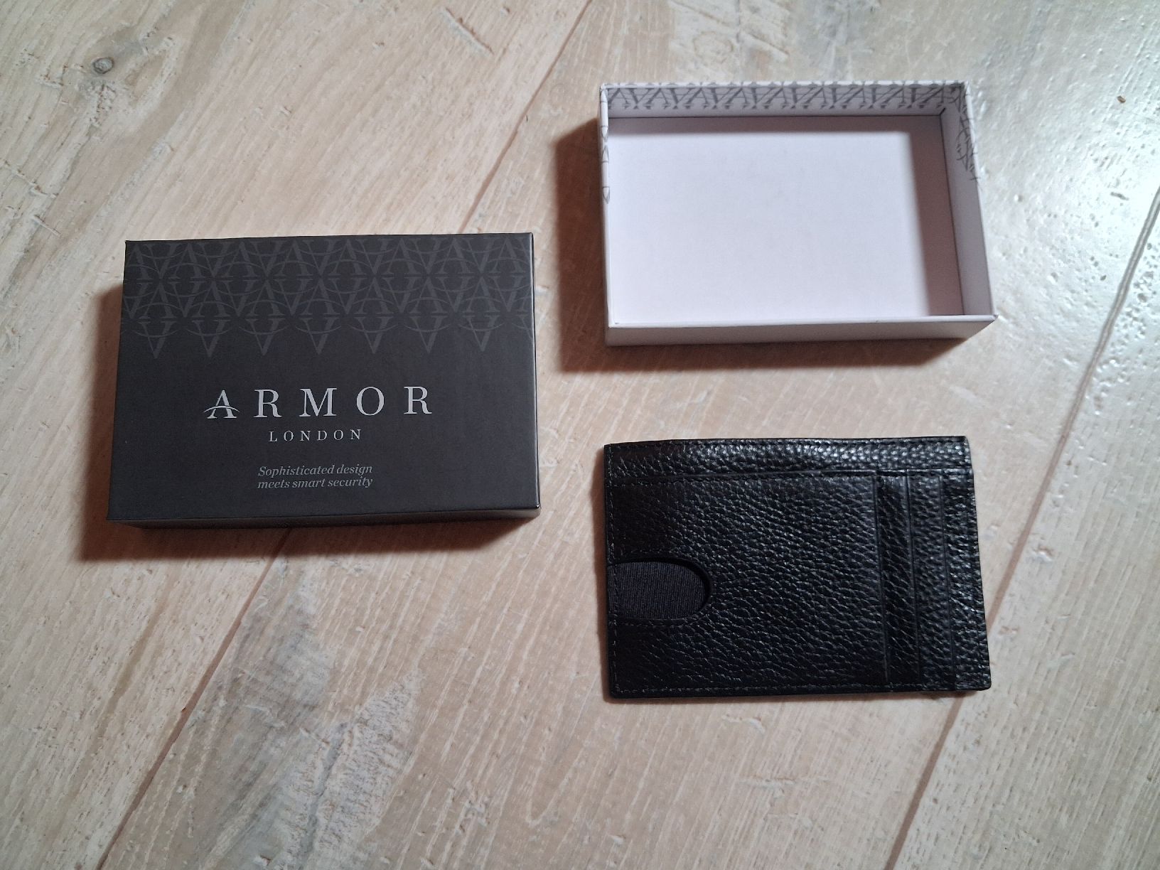 Portafogli: porte cartes neuf – Nuovo e nell'imballaggio originale da Mayens-De-Chamoson venduto da arvine29