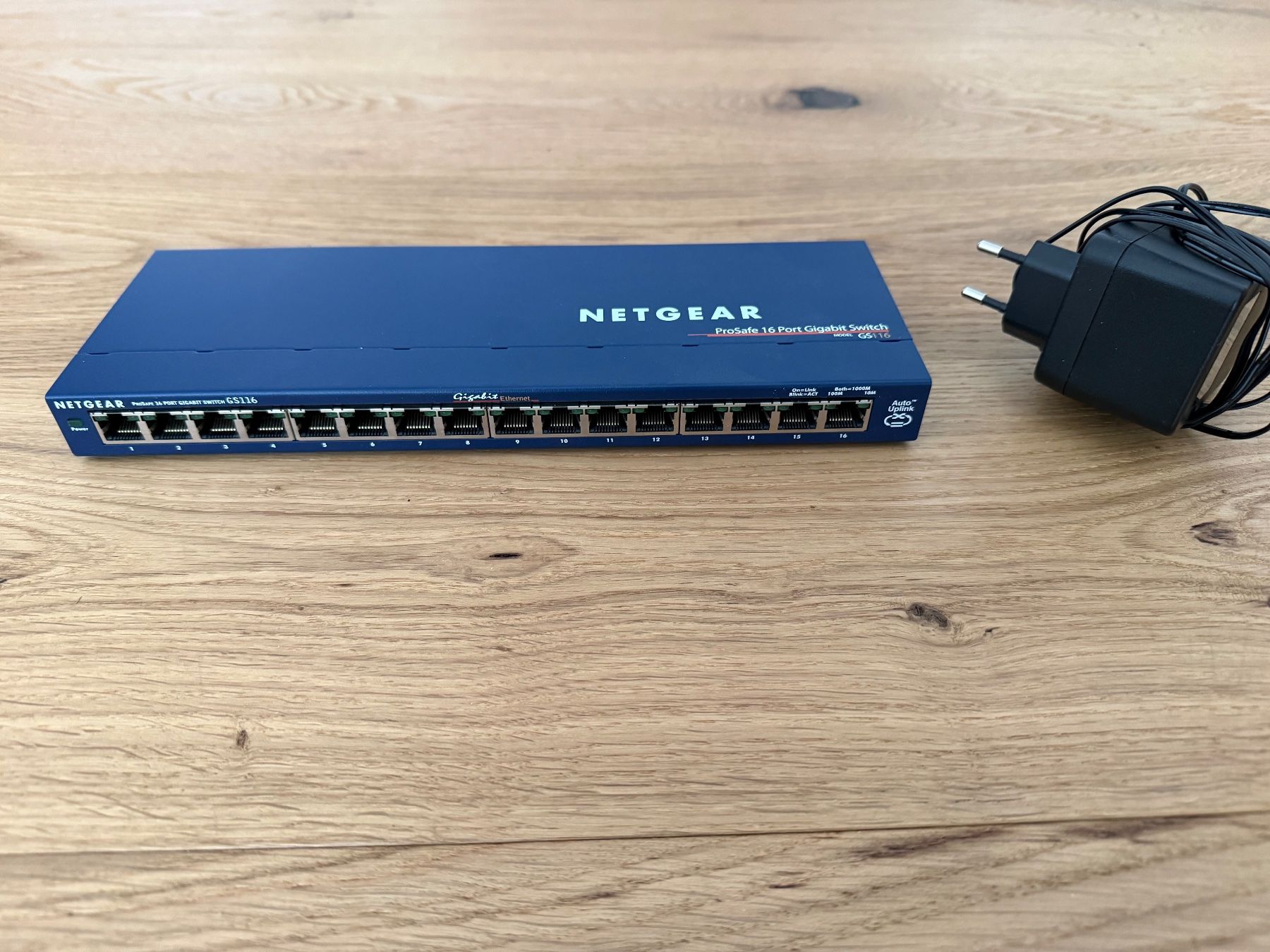 Netgear Hubs & Switches: Netgear ProSafe 16 Port Gigabit Switch GS116 – Gebraucht aus Wattwil von AlcatronIntelligence