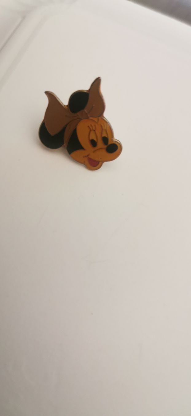 Plaketten & Abzeichen: Pin Minnie  – Gebraucht aus Genève von vins50