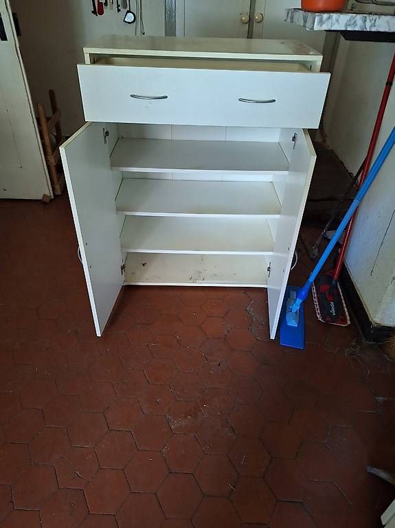 Armadi: Schrank 2üren 1.Schublade – Usato da Kaisten venduto da Naef3