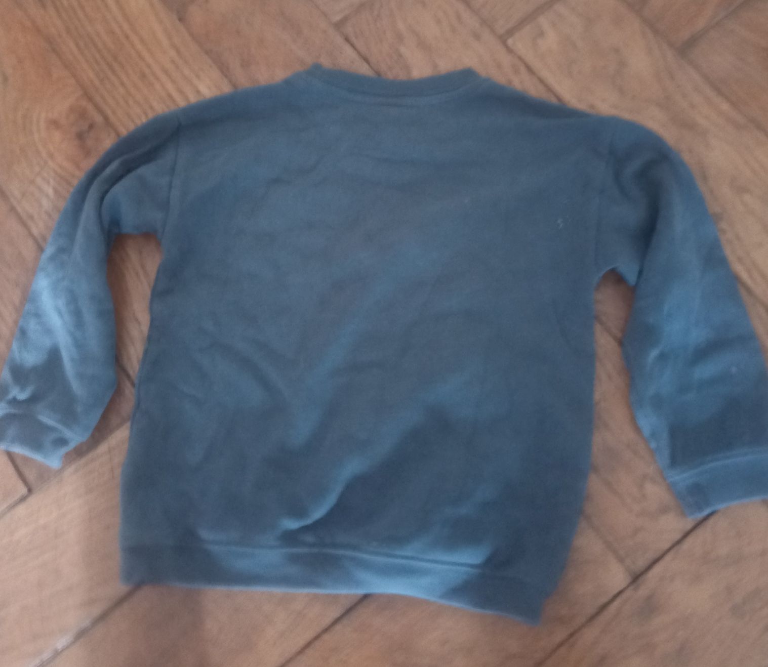 Hemden, T-Shirts & Polos: Langarmshirt Grösse 110 – Gebraucht aus Schönenwerd von pomodor 1