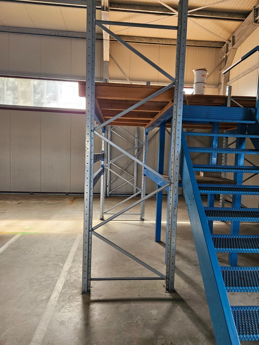 Treppen: Starke metall Treppe mit podest – Gebraucht aus Recherswil von hubelmatt 3