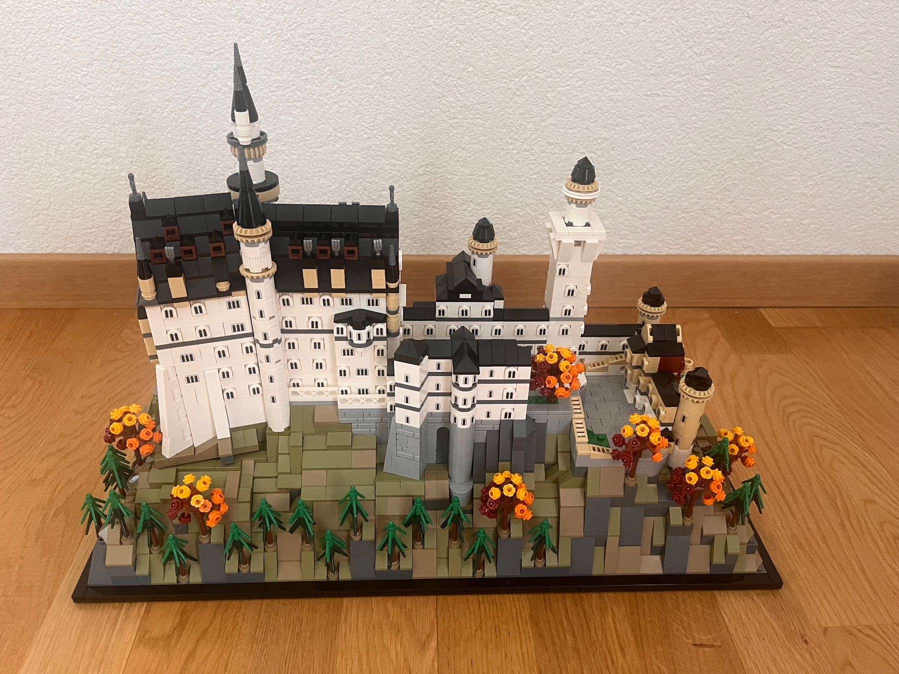 Lego Kit di costruzioni: Lego Architecture Neuschwanstein 21043 – Usato da Sion venduto da crm_f5f9 1