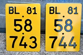Mofanummern BL 81 TÖFFLINUMMER 58 743 & 58 744 guter zustand