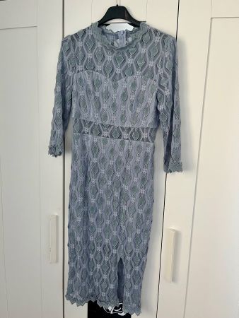 Elegantes Spitzenkleid, Grösse 34 perfekt für den Frühling!