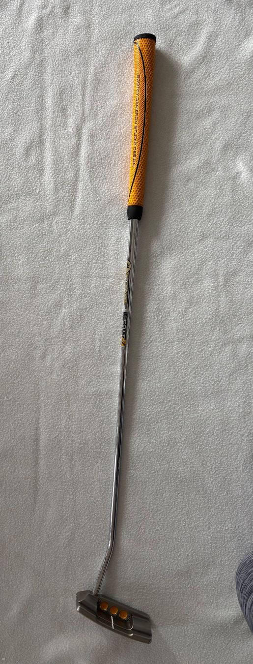 Scotty Cameron Mazze & Set: 2014 Scotty Cameron Select Squareback Putter – Nuovo e nell'imballaggio originale da Baar venduto da adn_c9tx