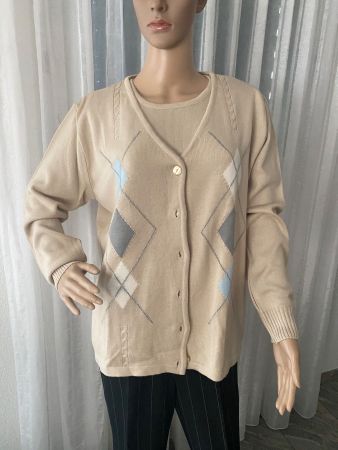 Perfekter Auftritt mit diesem RHOMBEN-Twinset, Gr. XL