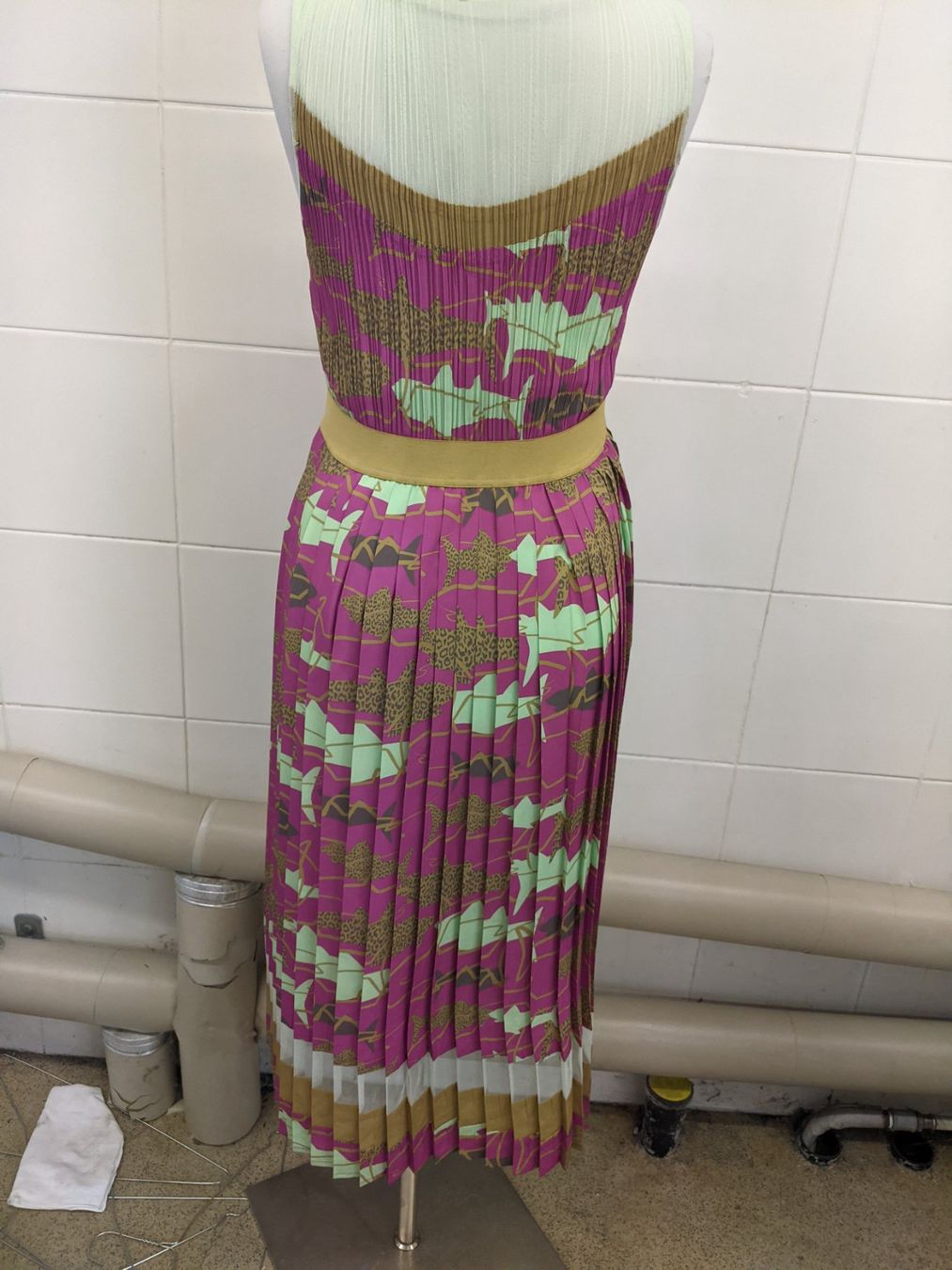 Vestiti: Farbiges Damenkleid Gr 38 / 40 – Nuovo (secondo la descrizione) da Langnau am Albis venduto da Judithsebi 4