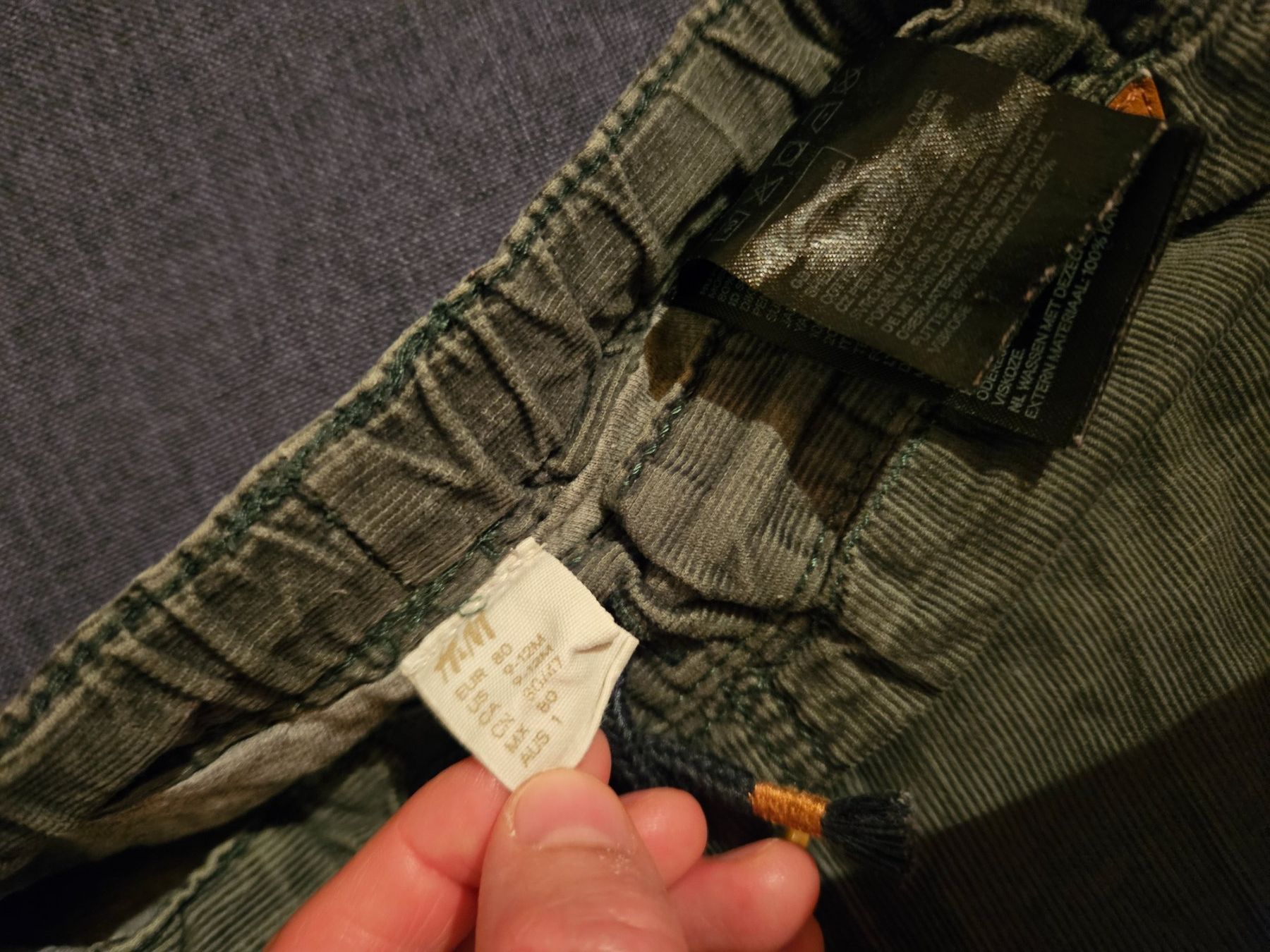 H&M Pantalons: Cordhose Gr. 80 – D'occasion à Worb par jun_fj8w 2
