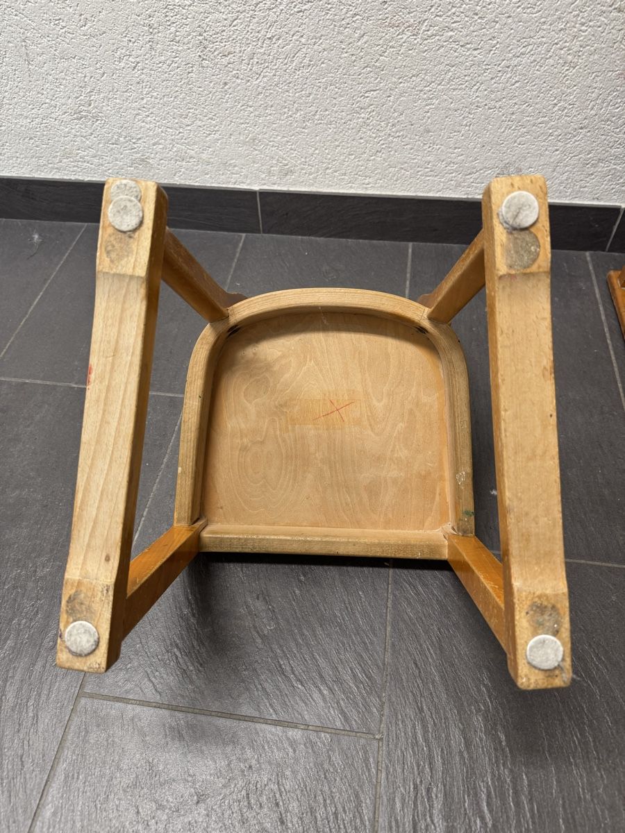 Sedie: Vintage Kinderstühle aus Holz – Usato da Basel venduto da good_forms 1