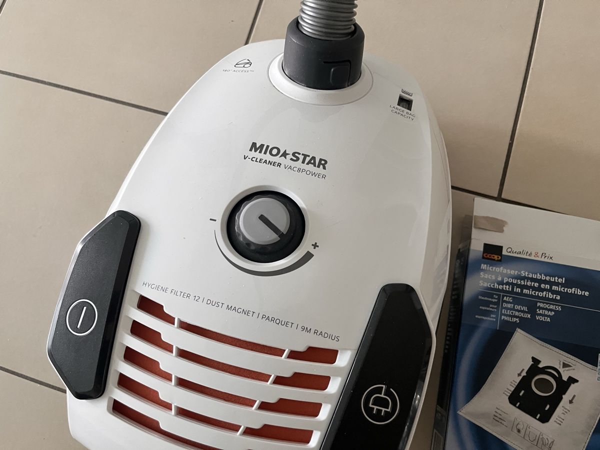 Mio Star Aspirapolveri & Accessori: Mio-Star V-Cleaner VAC8POWER Staubsauger – Usato da Oberrieden venduto da kiwimatt 2