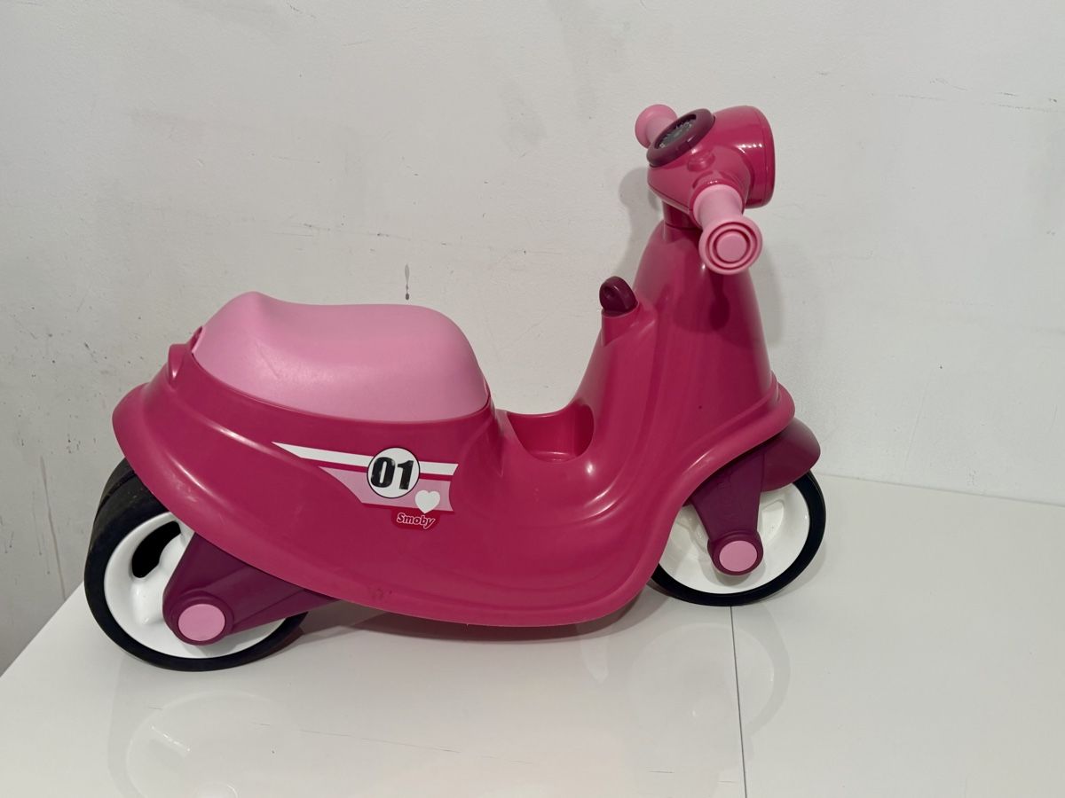 Smoby Veicoli per bambini: Smoby Pink  kinder Scooter – Usato da St.Gallen venduto da pep_2gfq 3