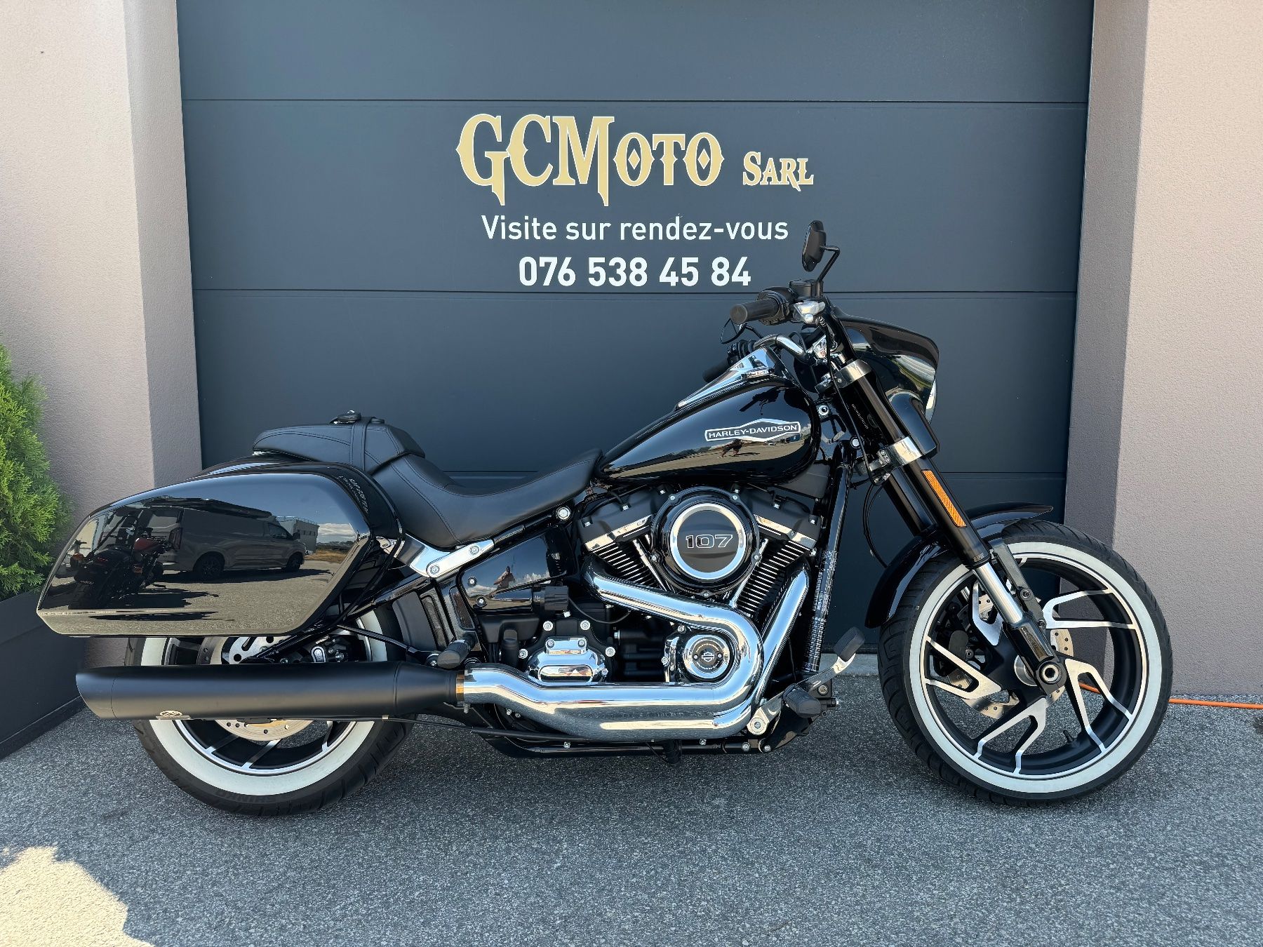 Harley-Davidson Cruisers: Harley Davidson Softail 107 Sport Glide LEASING POSSIBLE – D'occasion à Echallens par HD90