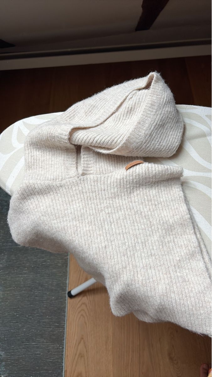 Altro in  Abbigliamento & Accessori: Knit cashmere balaclava  – Usato da Regensberg venduto da ani_97f7 1