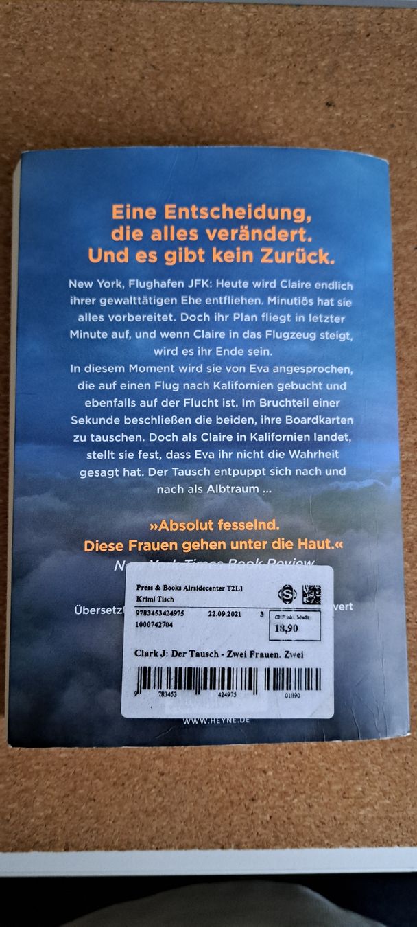 Libri: Der Tausch von Julie Clark – Usato da Herznach venduto da Waveriderin 1