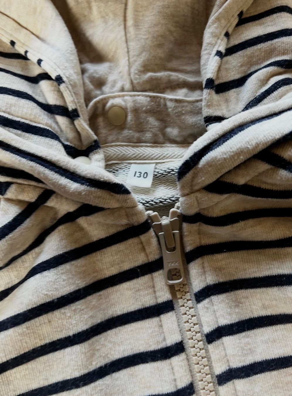 Uniqlo Maglioni & Felpe: Uniqlo Kapuzenpullover Gr.130 – Usato da Zürich venduto da meggimay 2