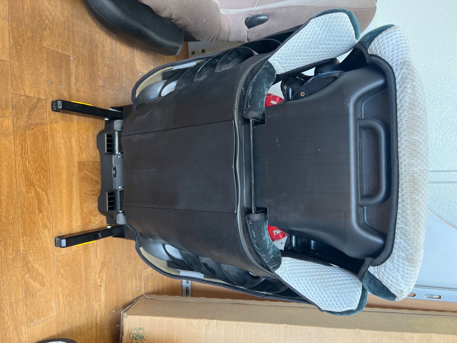 Recaro Seggiolini per auto: Kinder Autositz Recaro mit Lautsprecher – Usato da Russikon venduto da Crtracing 2