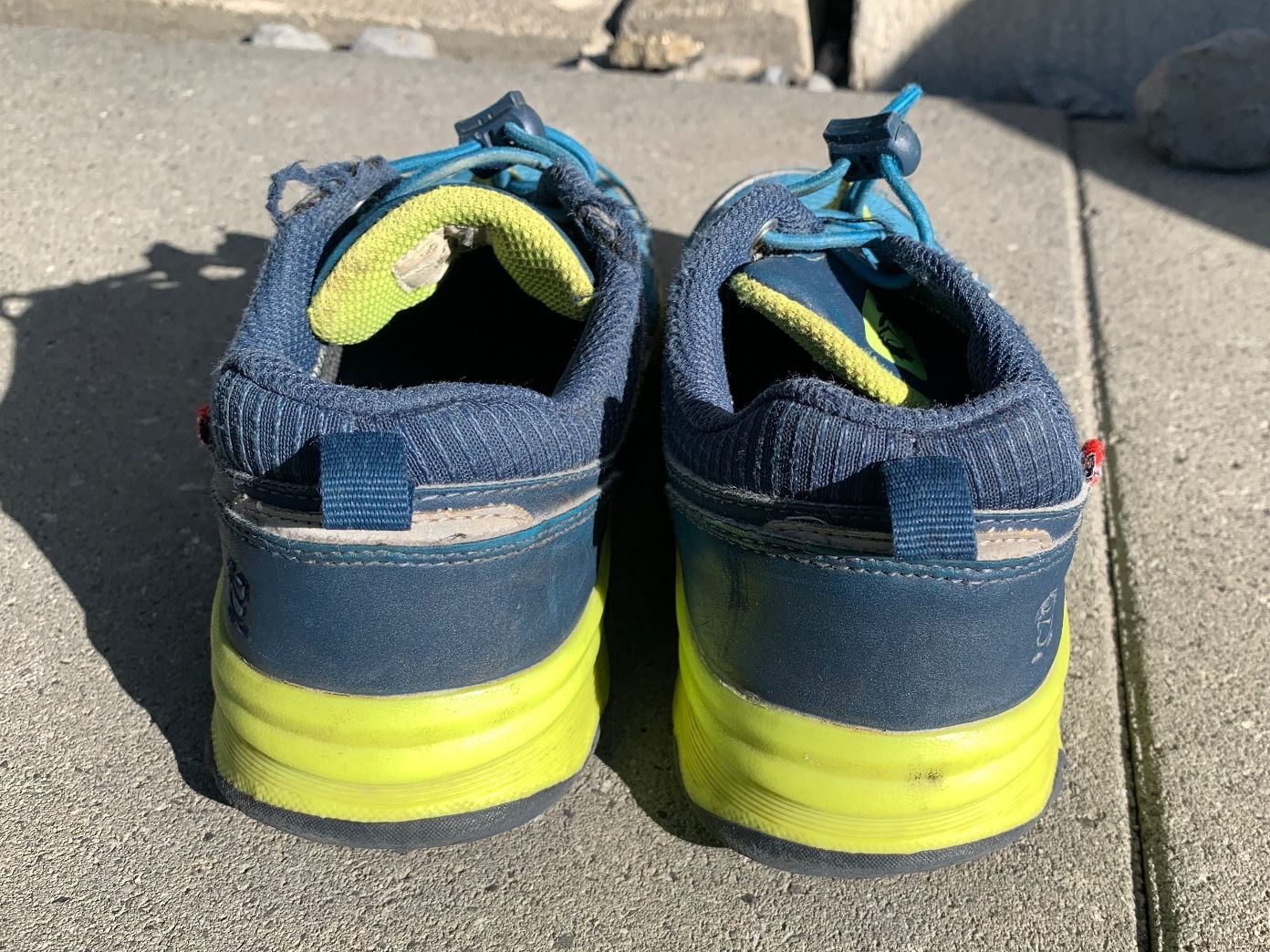 Scarpe per ragazzi: Trollkids robuste Wanderschuhe, wasserdicht, Gr. 32 – Usato da Mollis venduto da wah_p9lr 4