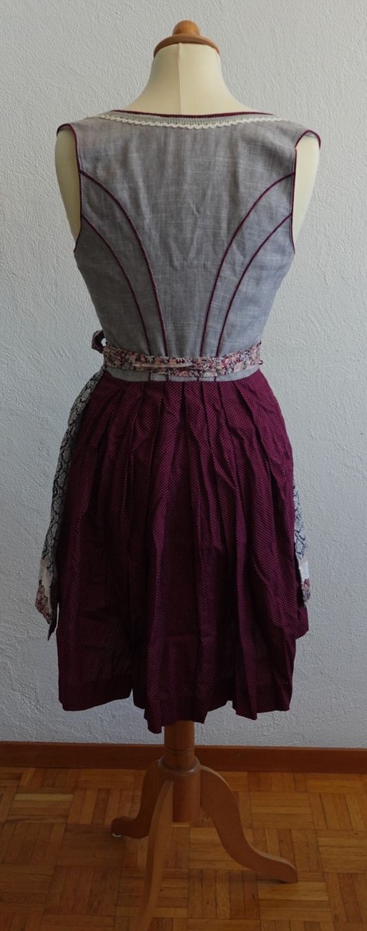 Costumi: Krüger Dirndl – Usato da Grüningen venduto da selinasearching 1