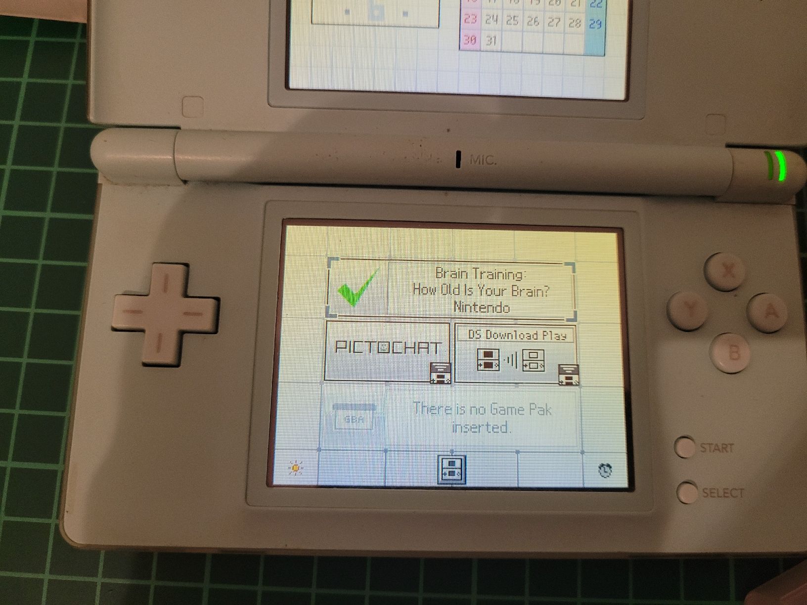 Nintendo Spiele: Nintendo DS Lite Brain Training Bundle - 2 Games Included! – Gebraucht aus Meyrin von Retro-GZ 1
