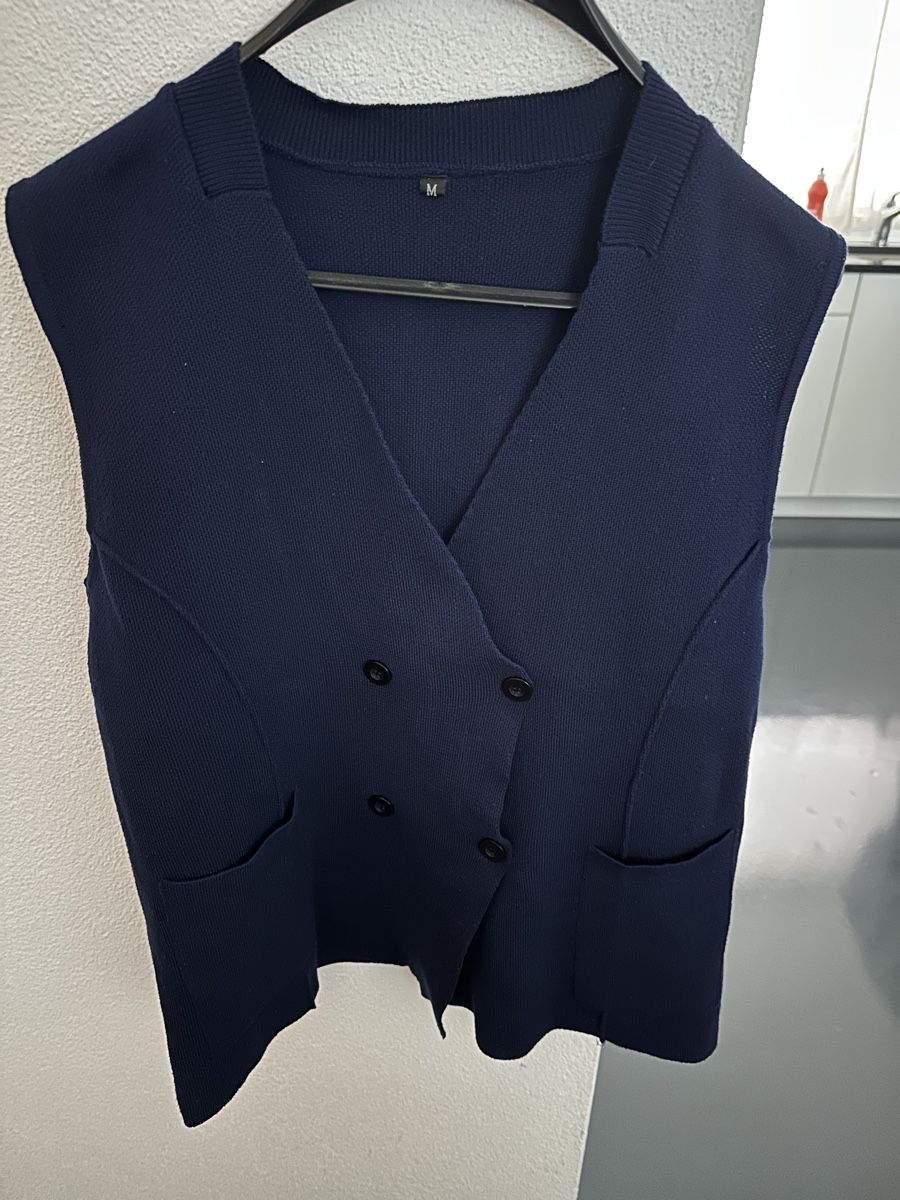 Gilets & Westen: Strickweste dunkelblau – Neu (gemäss Beschreibung) aus Schlieren von James1010