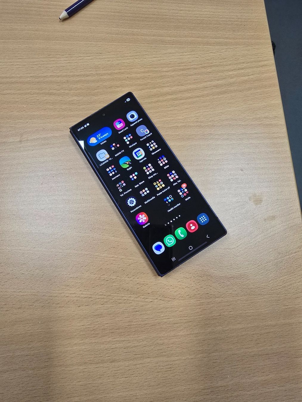 Samsung Telefoni cellulari / Smartphones: Samsung Zfold 6 blue 512Go – Usato da Bussigny venduto da Elie