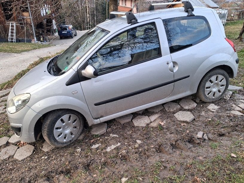Automobili: Renault Twingo ab Platz – Difettoso da Steinhuserberg venduto da Dieselliesel