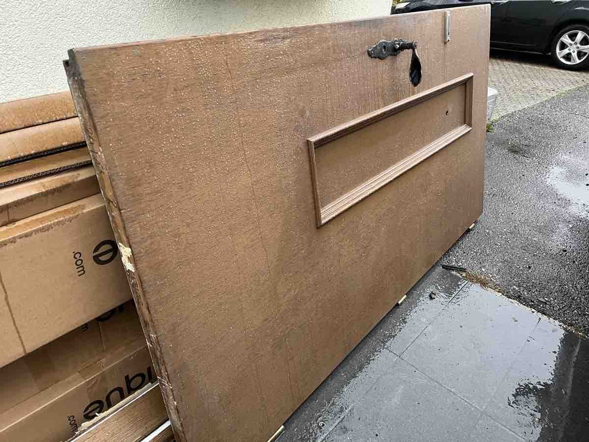 Porte: 2 x Massive Holzeingagstüren – Usato da Muri AG venduto da SwissConsultings 2