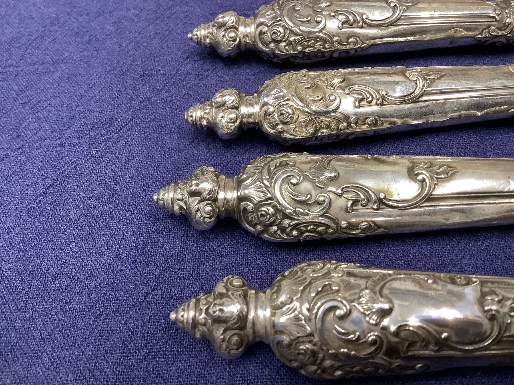 Posate: 4 couteaux entrée, manche Minerve Argent – Usato da ORBE venduto da mar_j9rz 3