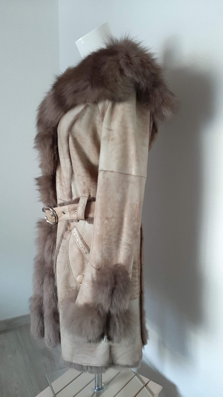 Cappotti: Manteau fourrure – Nuovo (secondo la descrizione) da Faoug venduto da PetitLuxe 1