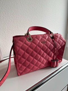Guess Sacs femmes: Guess Handtasche – D'occasion à Baar par risobi 1