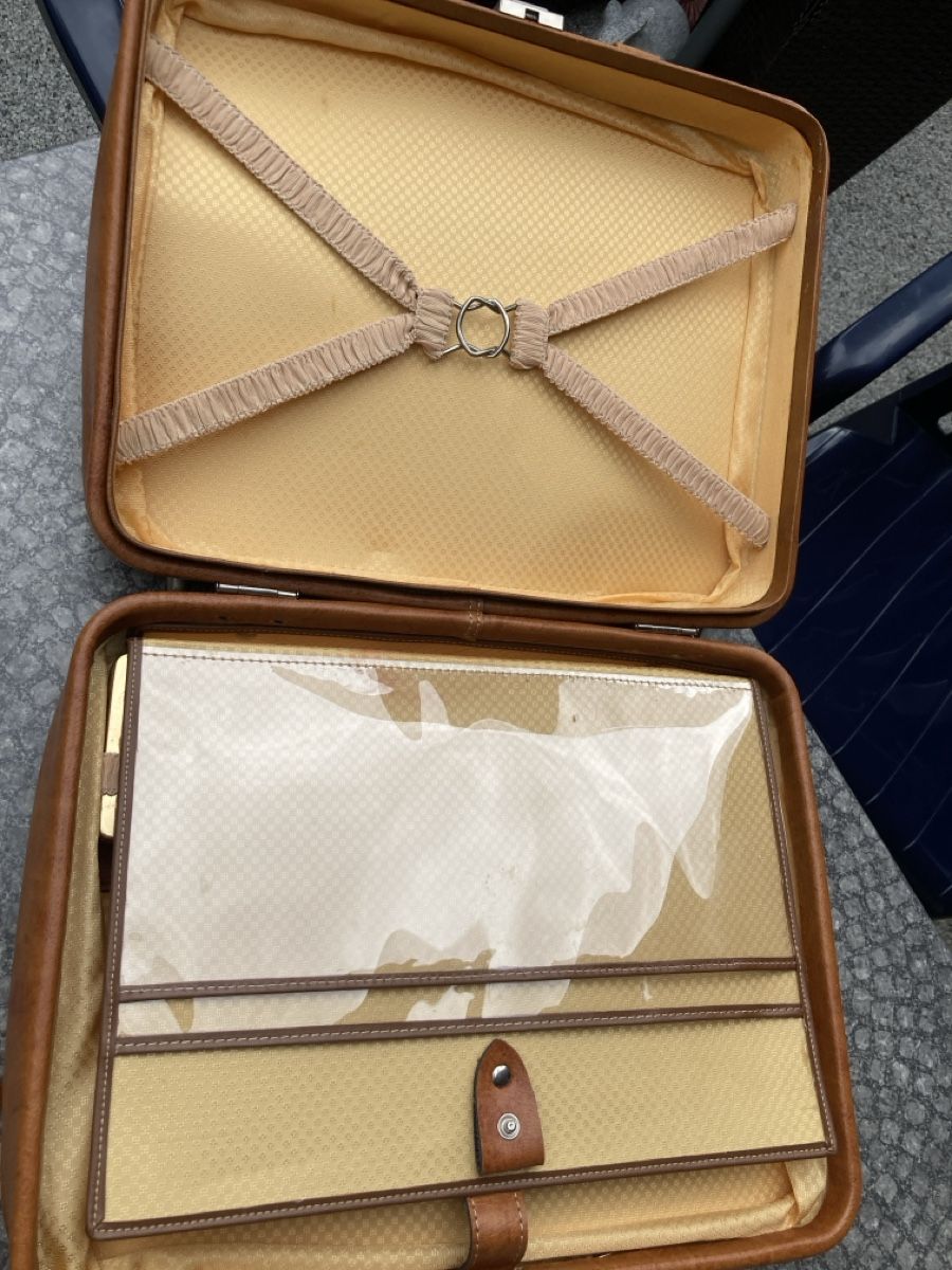 Koffer & Taschen: Mallette marron clair simili de voyage ancienne – Gebraucht aus Bursinel von SeveralLives 3