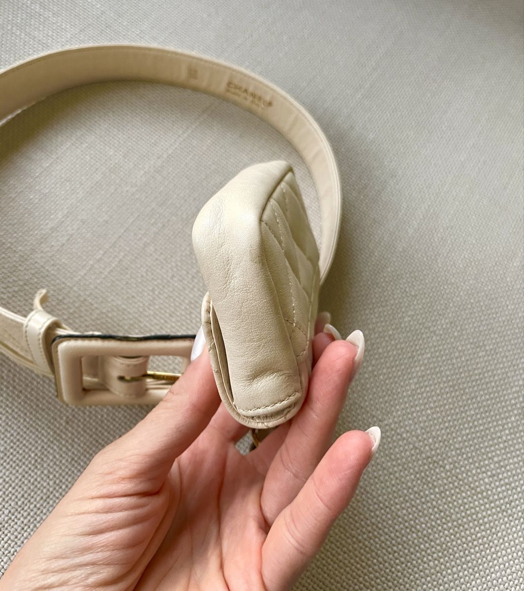 Chanel Borse da donna: Chanel vintage belt bag – Usato da Stäfa venduto da Nicole093 6