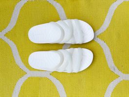 Crocs W's SplashGlos StrapSandal