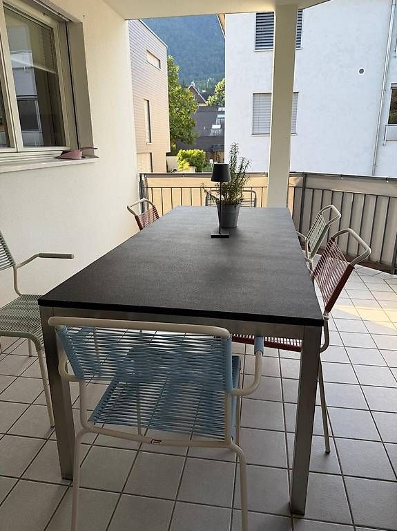 Tische: Granittisch - massiv – Neu und originalverpackt aus Schaan von itskcm