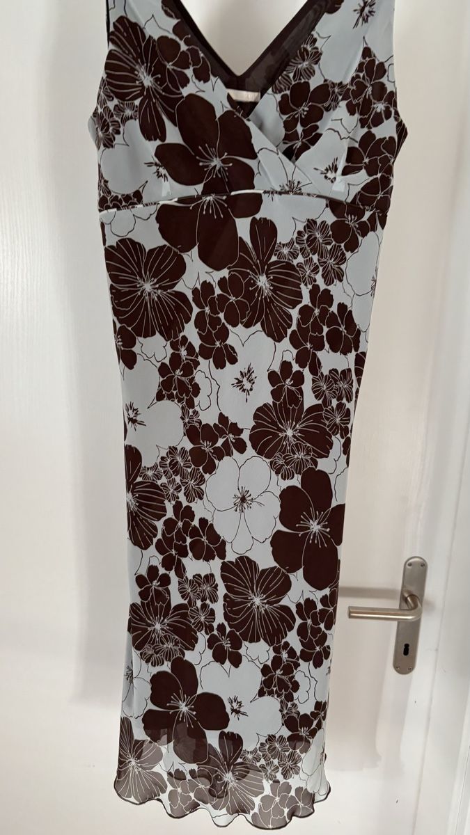 Vestiti: Kleid Blumenmuster guter Zustand – Usato da Balsthal venduto da wasserente