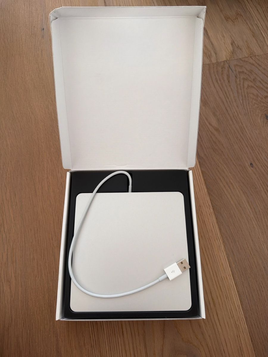 Apple Audio- & Mediensysteme: Apple USB SuperDrive externes Laufwerk – Neu und originalverpackt aus Feuerthalen von Sophie3000