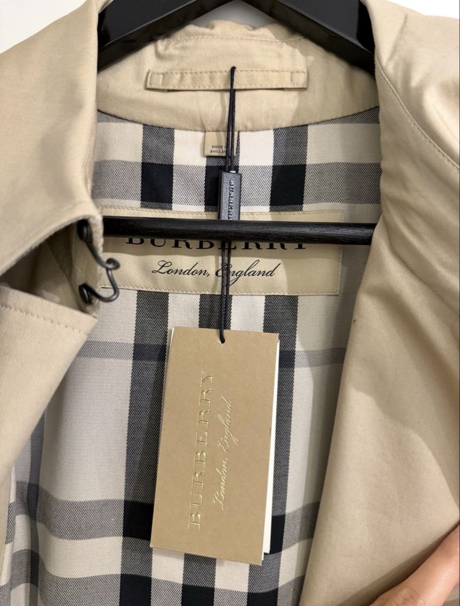 Burberry Cappotti: Trenchcoat BURBERRY – Nuovo e nell'imballaggio originale da Dietikon venduto da tsela77 2