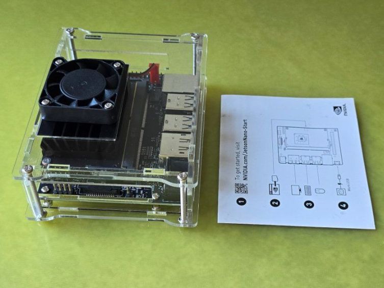 Nvidia PC: NVIDIA Jetson Nano mit Gehäuse – Nuovo (secondo la descrizione) da Weinfelden venduto da Partner 2