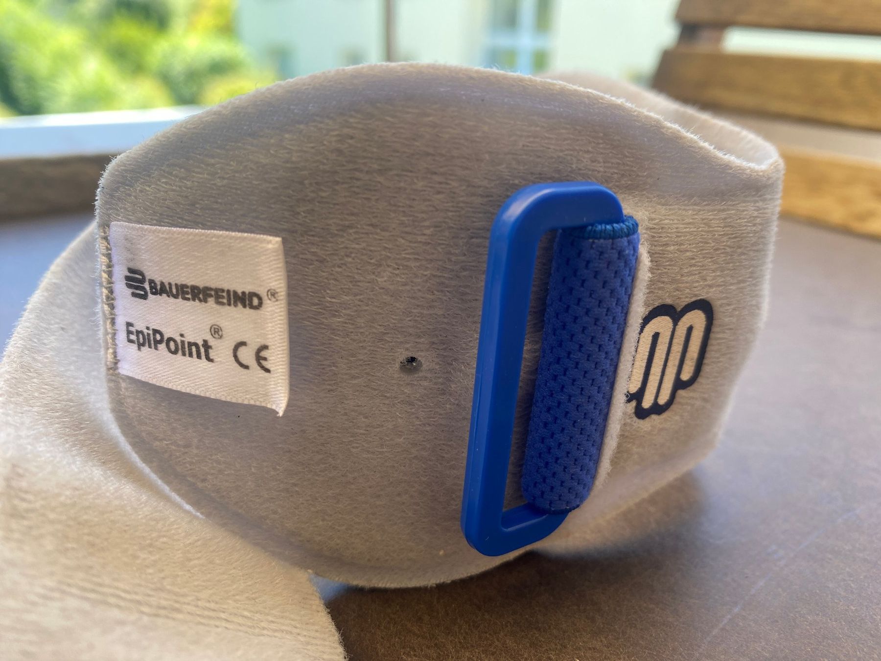 Attrezzature mediche: Bauerfeind EpiPoint Ellbogenspange neuwertig – Usato da Luzern venduto da unt_5d7b 2